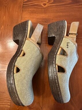 boc Beige Canvas Slingback Platform Clogs